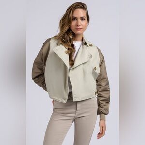 NWT: Bomber jacket with trenchcoat details and pleated sleeves by YaYa woman